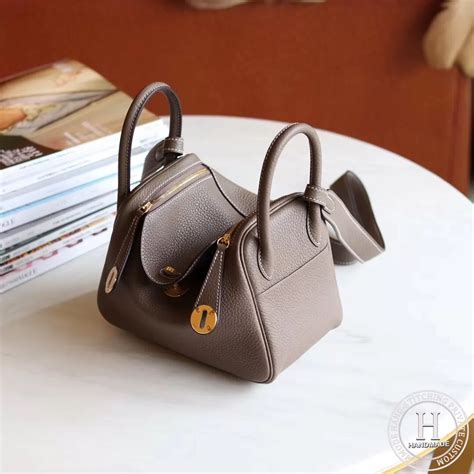 hermes lindy mini etoupe|hermes mini lindy 20 price.